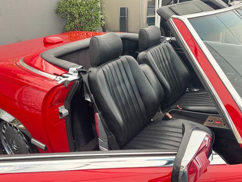 Used 1987 Mercedes-Benz 560 SL image 23