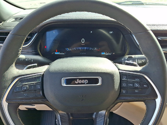 Certified 2023 Jeep Grand Cherokee Limited AWD/4WD image 19