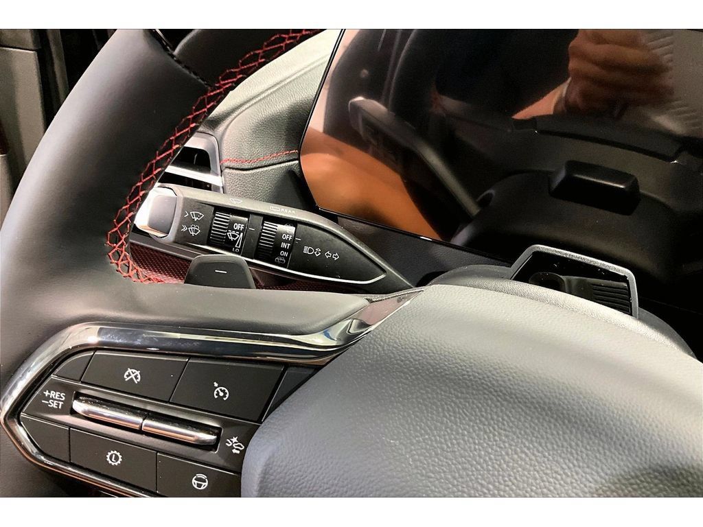 New 2026 Chevrolet Traverse RS w/ LPO, Floor Liner Package FWD image 27