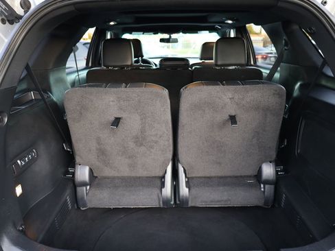 Used 2016 Ford Explorer Limited image 16