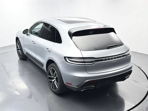 Certified 2025 Porsche Macan AWD/4WD image 37