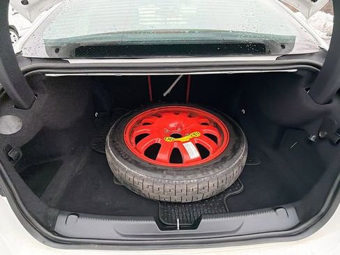 Used 2018 Jaguar XE S image 28