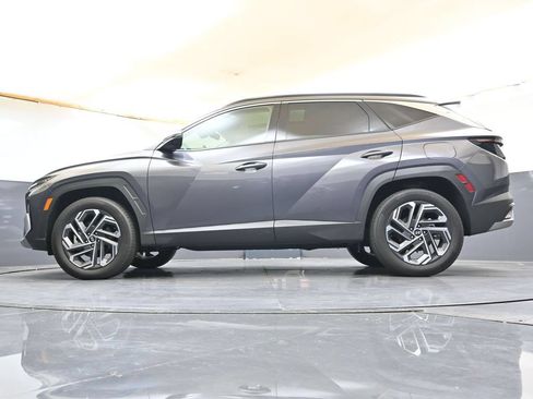 Certified 2025 Hyundai Tucson Limited AWD/4WD image 31