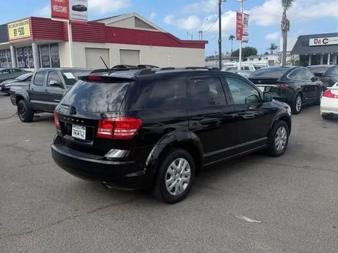 Used 2017 Dodge Journey SE w/ Flexible Seating Group FWD image 5