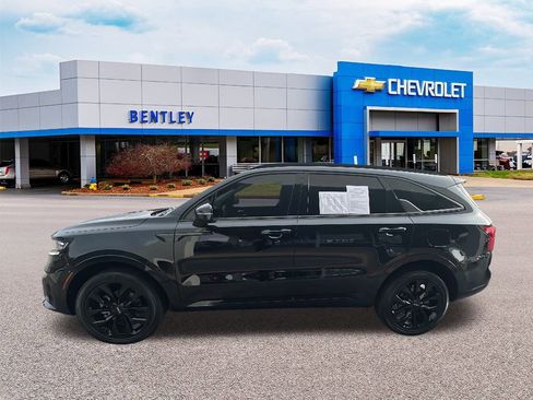 Used 2023 Kia Sorento SX image 2