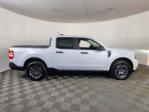 New 2025 Ford Maverick XLT image 8