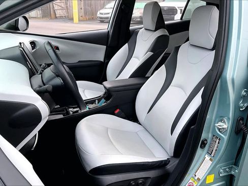 Used 2019 Toyota Prius Limited image 7