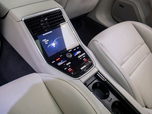 Used 2020 Porsche Panamera GTS image 19