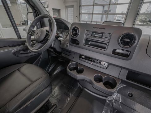 New 2025 Mercedes-Benz Sprinter 3500 image 18