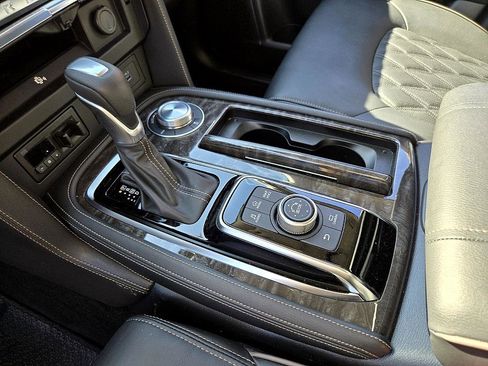 Used 2024 Nissan Armada Platinum w/ Captain's Chairs Package image 17