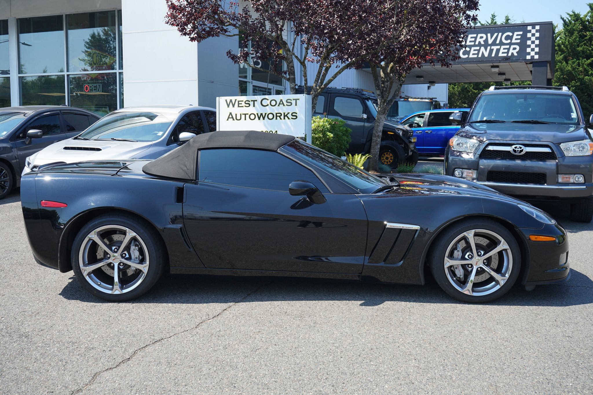 Used 2010 Chevrolet Corvette Grand Sport w/ Preferred Equipment Group RWD image 12