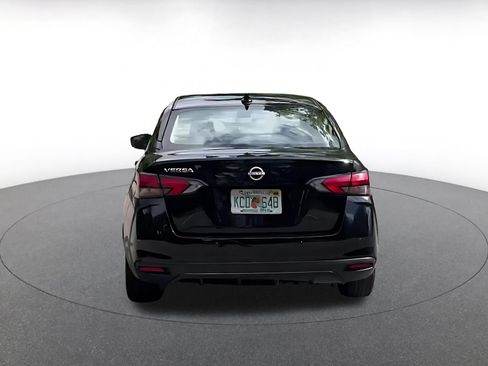 Used 2025 Nissan Versa SV FWD image 12