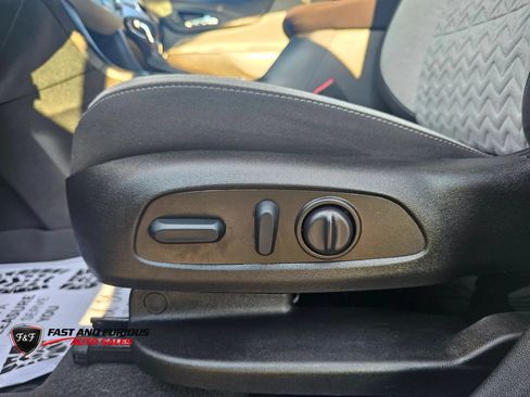 Used 2022 Chevrolet Equinox LT w/ LPO, Floor Liner Package AWD/4WD image 30