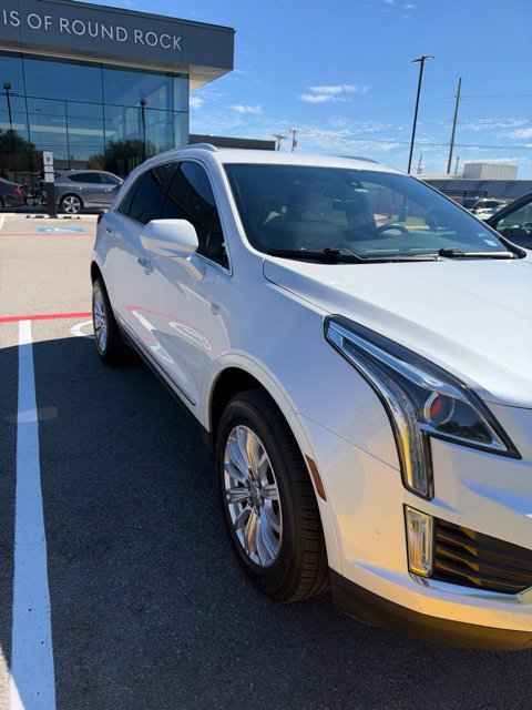 Used 2017 Cadillac XT5 FWD image 3