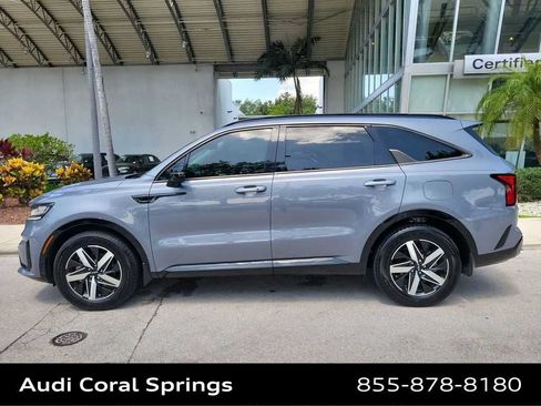 Used 2023 Kia Sorento S w/ Panoramic Sunroof Package FWD image 11