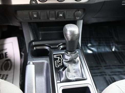 Used 2020 Toyota Tacoma SR RWD image 14