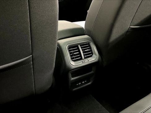 New 2026 Volkswagen Taos SEL image 16