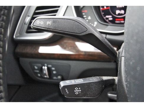 Used 2018 Audi Q5 2.0T Premium AWD/4WD image 20