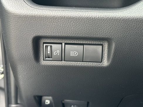 Used 2025 Toyota RAV4 LE AWD/4WD image 29