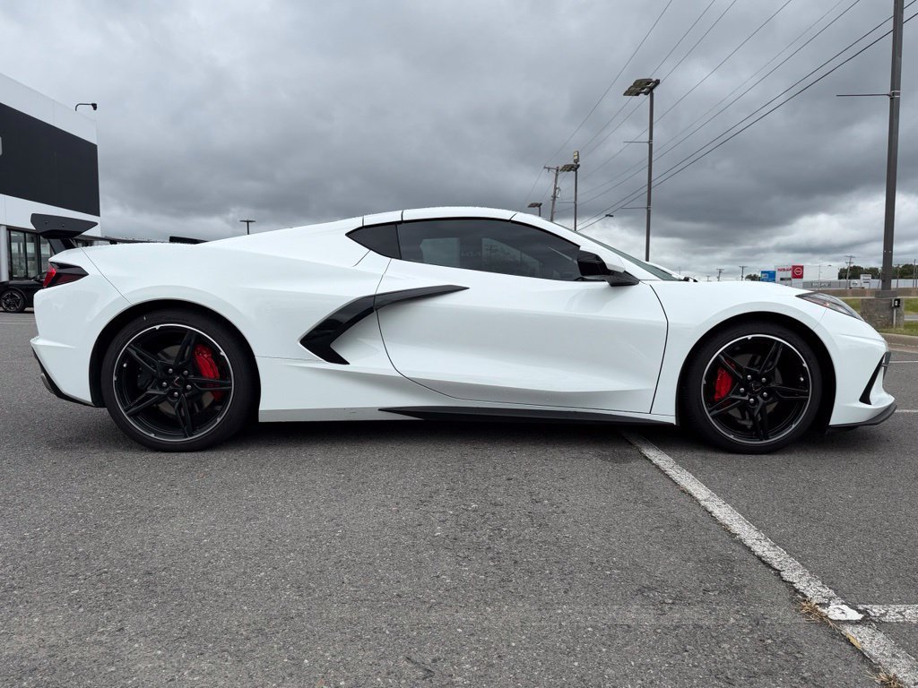 Used 2022 Chevrolet Corvette Stingray Coupe w/ 1LT RWD image 8