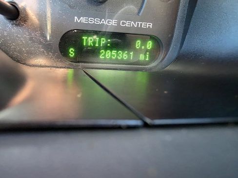 Used 2005 Ford Explorer XLT image 29