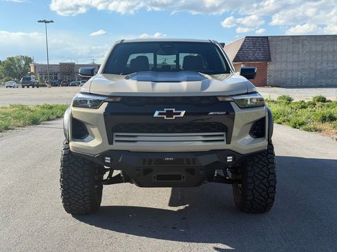 Used 2024 Chevrolet Colorado ZR2 w/ ZR2 Convenience Package III AWD/4WD image 7