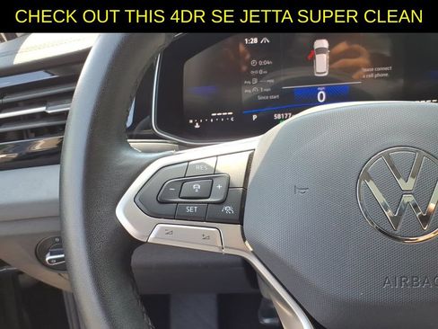 Used 2025 Volkswagen Jetta SE FWD image 15