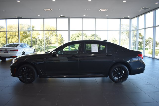 Used 2017 BMW 740e xDrive AWD/4WD image 4