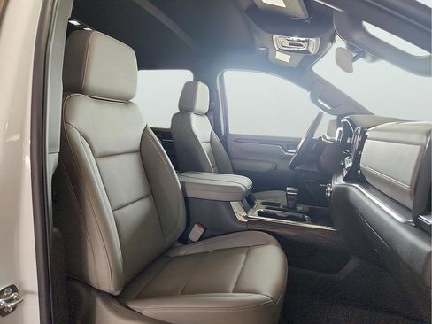 New 2026 GMC Sierra 1500 SLT AWD/4WD image 17