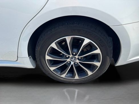 Used 2018 Toyota Avalon XLE Premium FWD image 34