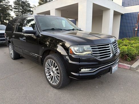 Used 2017 Lincoln Navigator L Reserve image 7