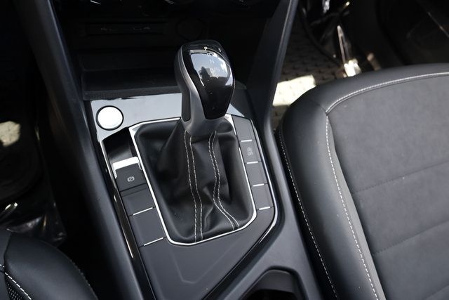 Certified 2023 Volkswagen Taos SE FWD image 25