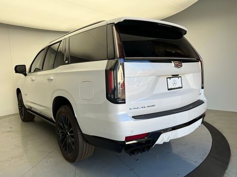 Used 2023 Cadillac Escalade V w/ LPO, Floor Liner Package image 4