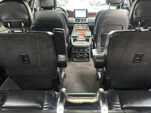 Used 2019 Lincoln Navigator Select RWD image 52