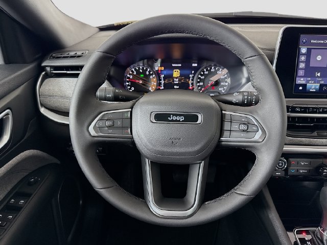 New 2026 Jeep Compass Latitude AWD/4WD image 11