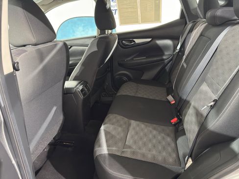 Used 2018 Nissan Rogue Sport SV image 14