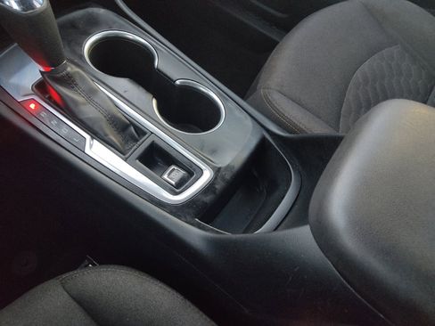 Used 2019 Chevrolet Equinox LT image 26