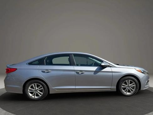Used 2017 Hyundai Sonata SE FWD image 4