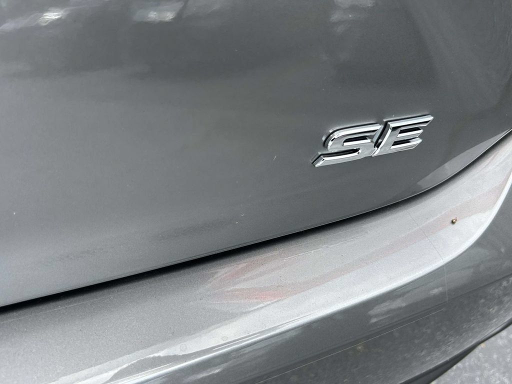 New 2026 Toyota Camry SE w/ Convenience Package FWD image 10