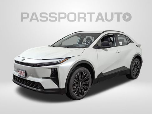 New 2026 Toyota C-HR image 1