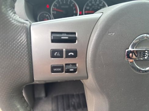 Used 2019 Nissan Frontier SL image 16