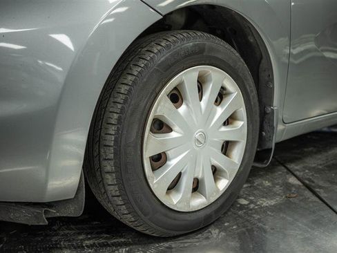 Used 2014 Nissan Versa Note SV image 4