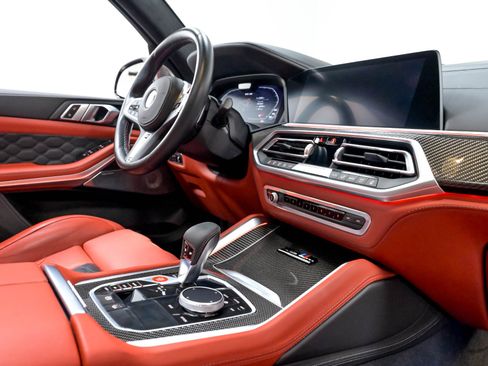 Used 2020 BMW X5 M Competition w/ Executive Package AWD/4WD image 25