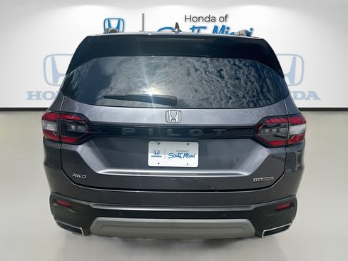 Certified 2023 Honda Pilot Touring image 6