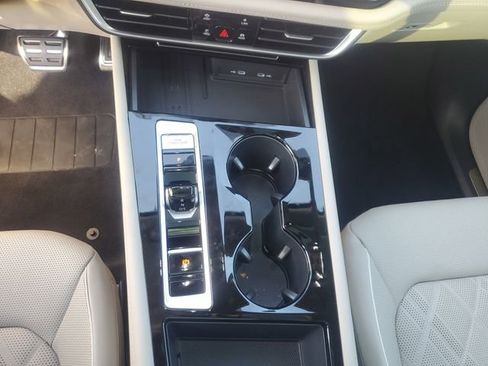 New 2026 Volkswagen Atlas SEL Premium R-Line image 23