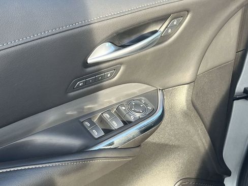 Used 2025 Cadillac XT4 Premium Luxury image 15