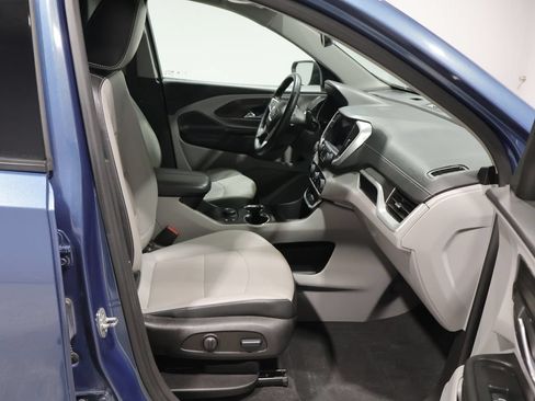 Used 2024 GMC Terrain SLT FWD image 25