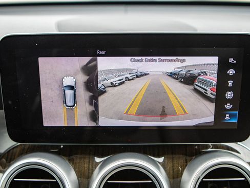 Used 2021 Mercedes-Benz GLC 300 w/ Premium Package image 32