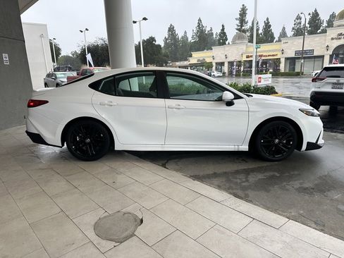 Certified 2025 Toyota Camry SE image 4