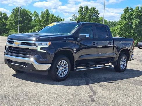 Used 2022 Chevrolet Silverado 1500 LT AWD/4WD image 4